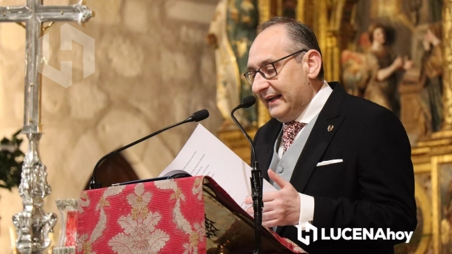 Antonio alba durante la presentación del pregonero Antonio alba durante la presentación del pregonero