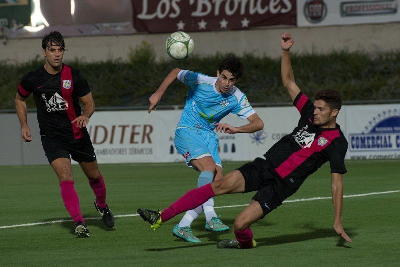 Galería: El Ciudad de Lucena no pasa del empate ante la Peña Deportiva Rociera (0-0). Fotos: Sergio Rodríguez