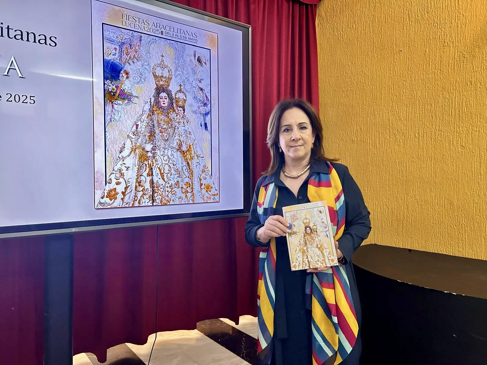 Araceli Rodriguez, concejala de Fiestas, durante la presentación del programa de las Fiestas Aracelitanas