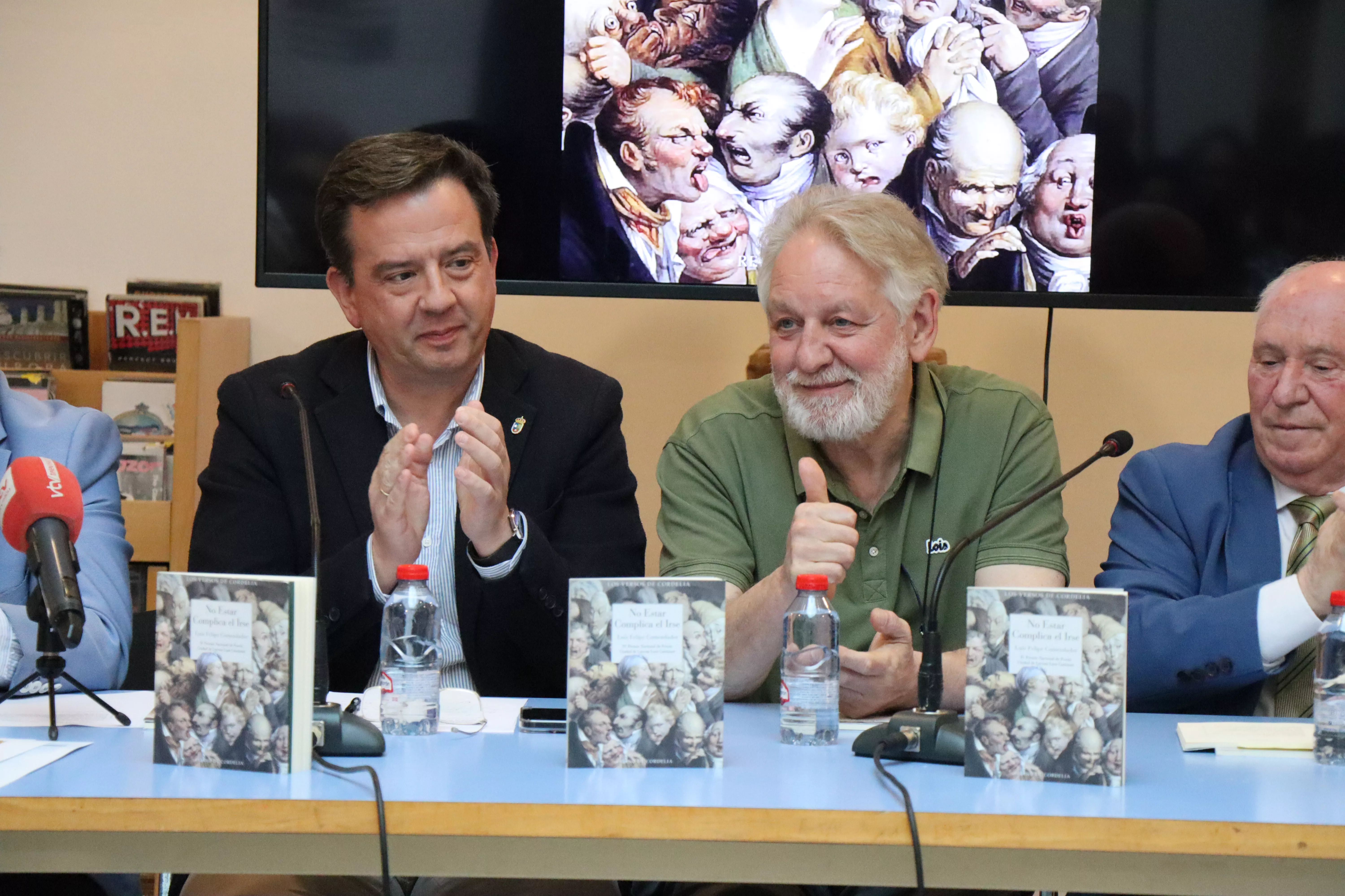 Presentación del poemario No estar complica el irse, de Luis Felipe Comendador