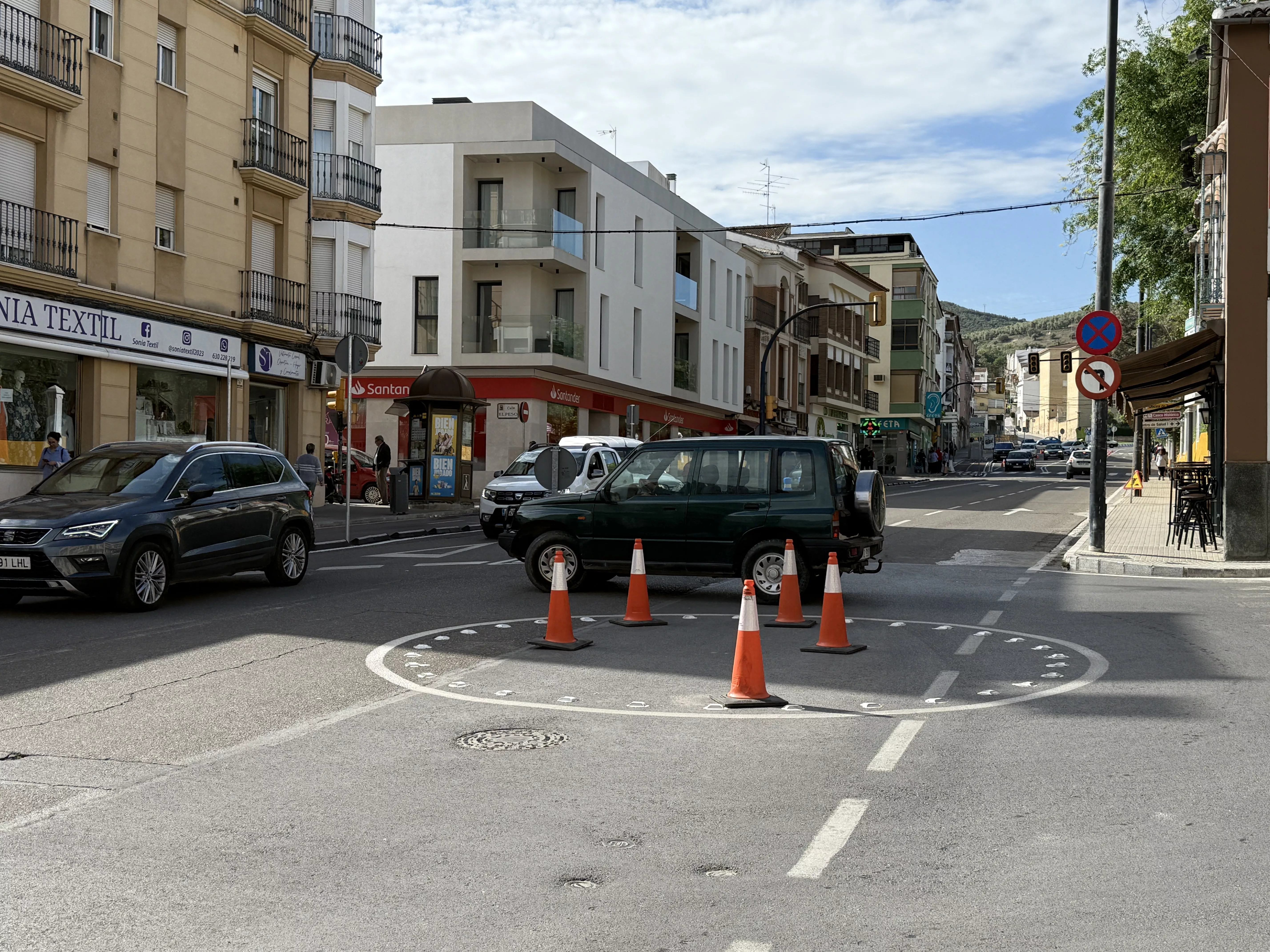 Una de las nuevas rotondas de la avenida del Parque