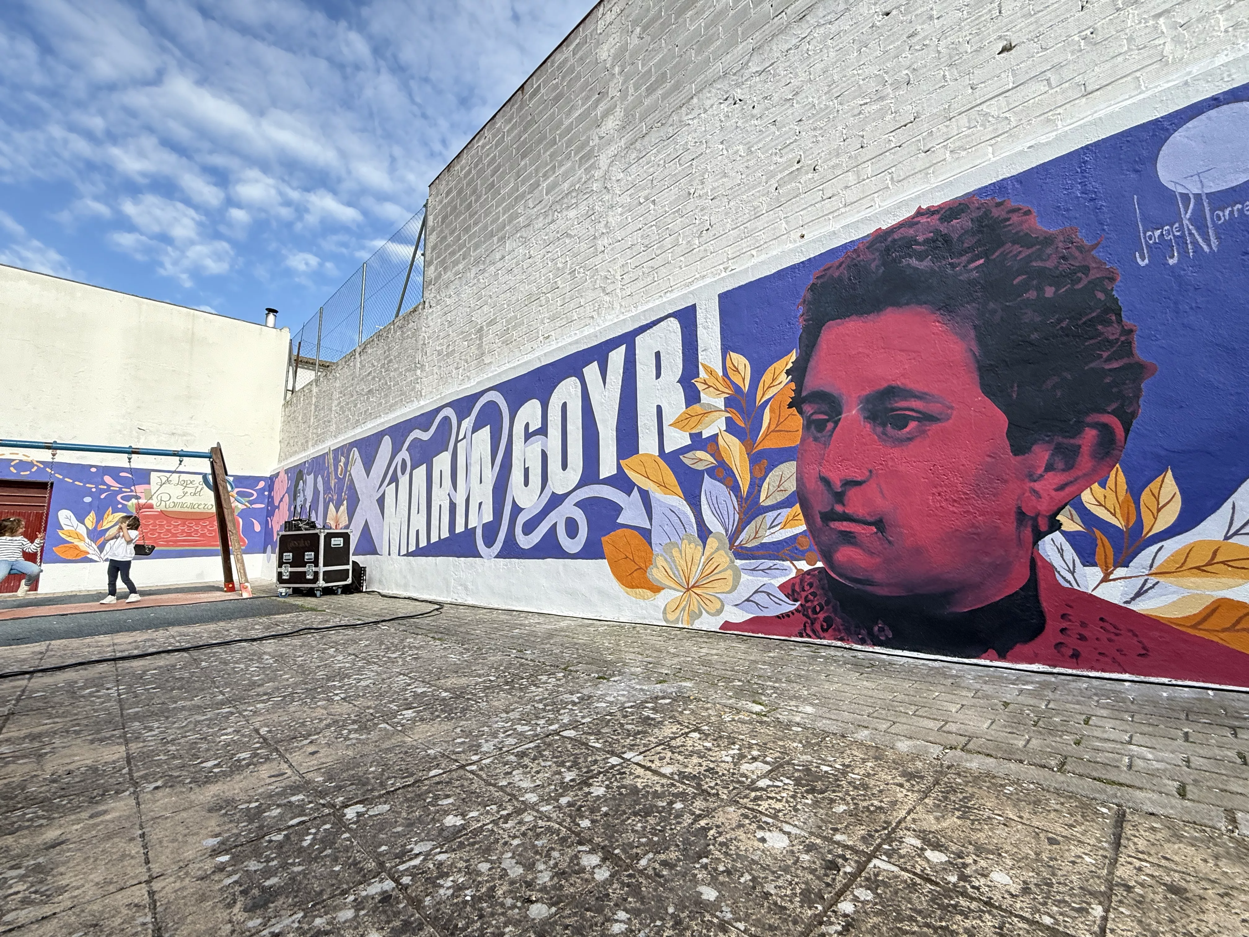 Un fragmento del mural homenaje a la figura de la filóloga María Goyri en la Huerta de la Estrella