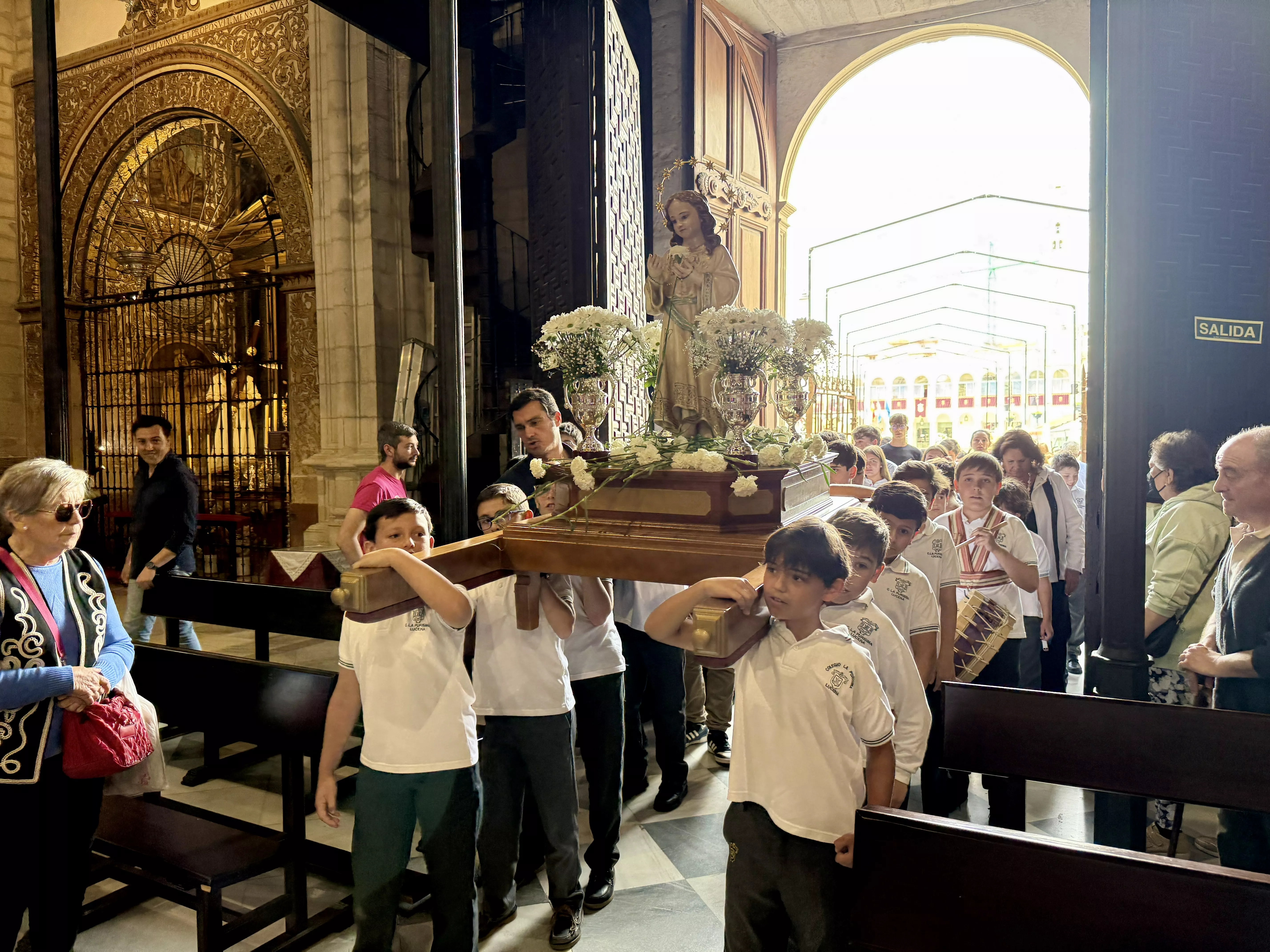 Procesión de la Virgen Niña
