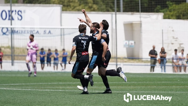 Alberto García celebra el gol conseguido el pasado domingo ante el Tomares. Foto: Antonio Dávila Alberto García celebra el gol conseguido el pasado domingo ante el Tomares. Foto: Antonio Dávila