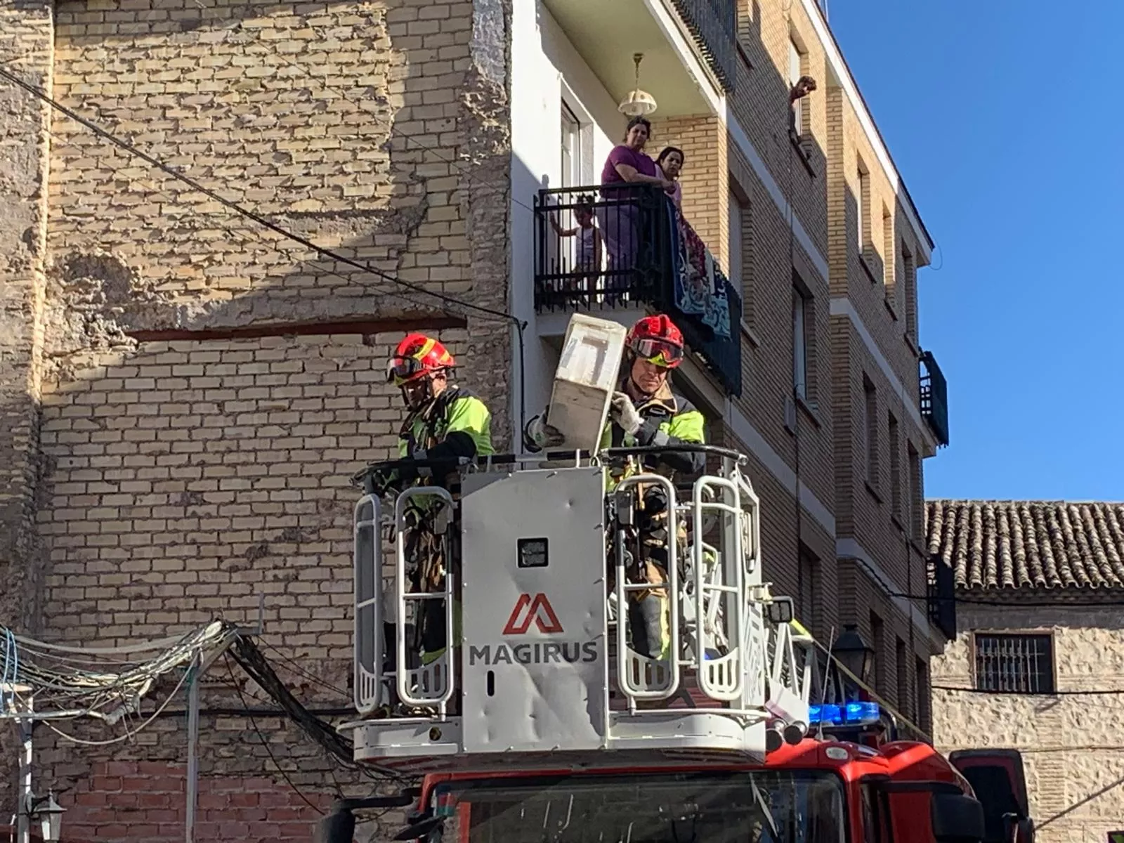 Rescate de un cernícalo en la calle Jaime