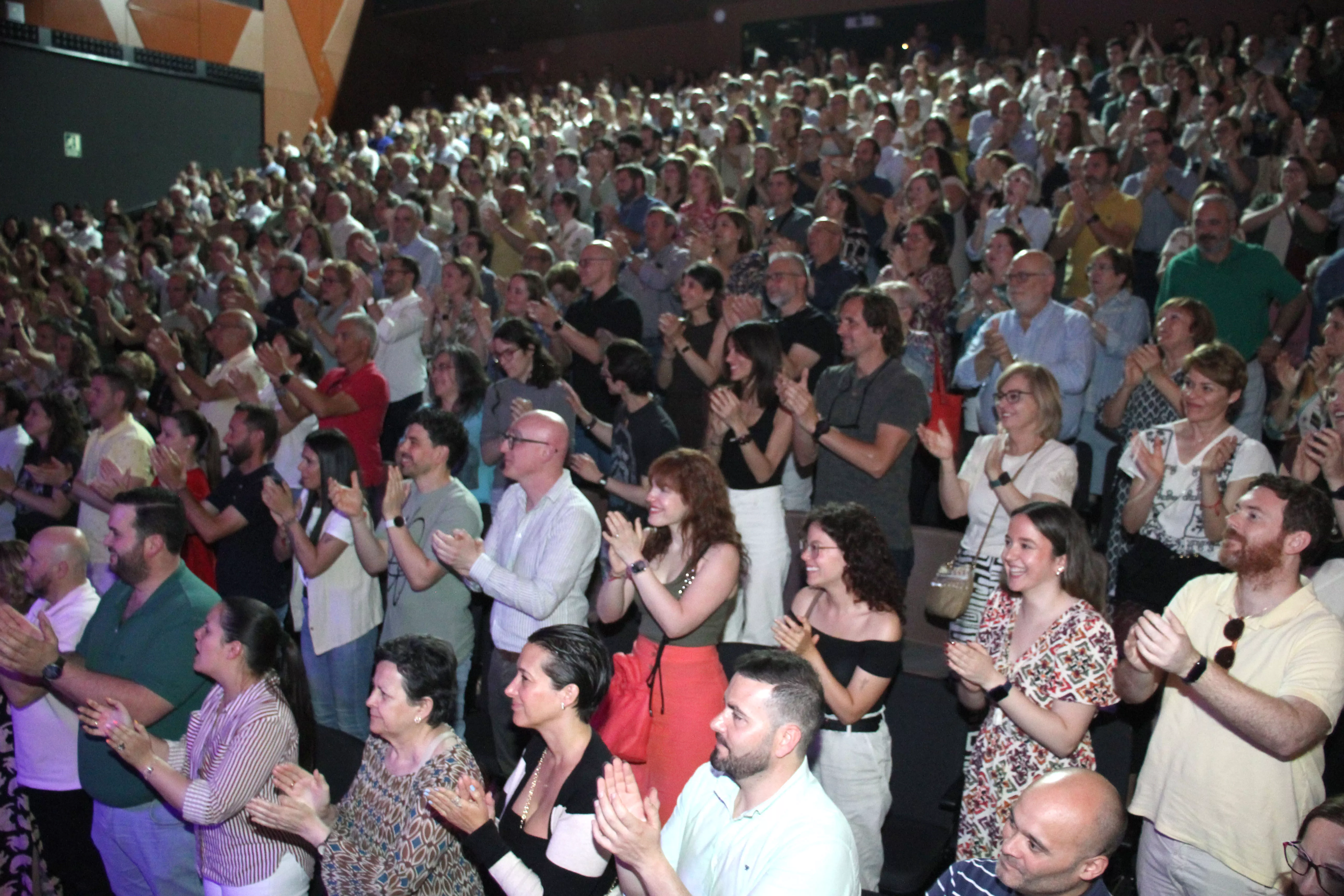 Manu Sánchez en su espectáculo "Entregamos", este sábado en el auditorio municipal de Lucena