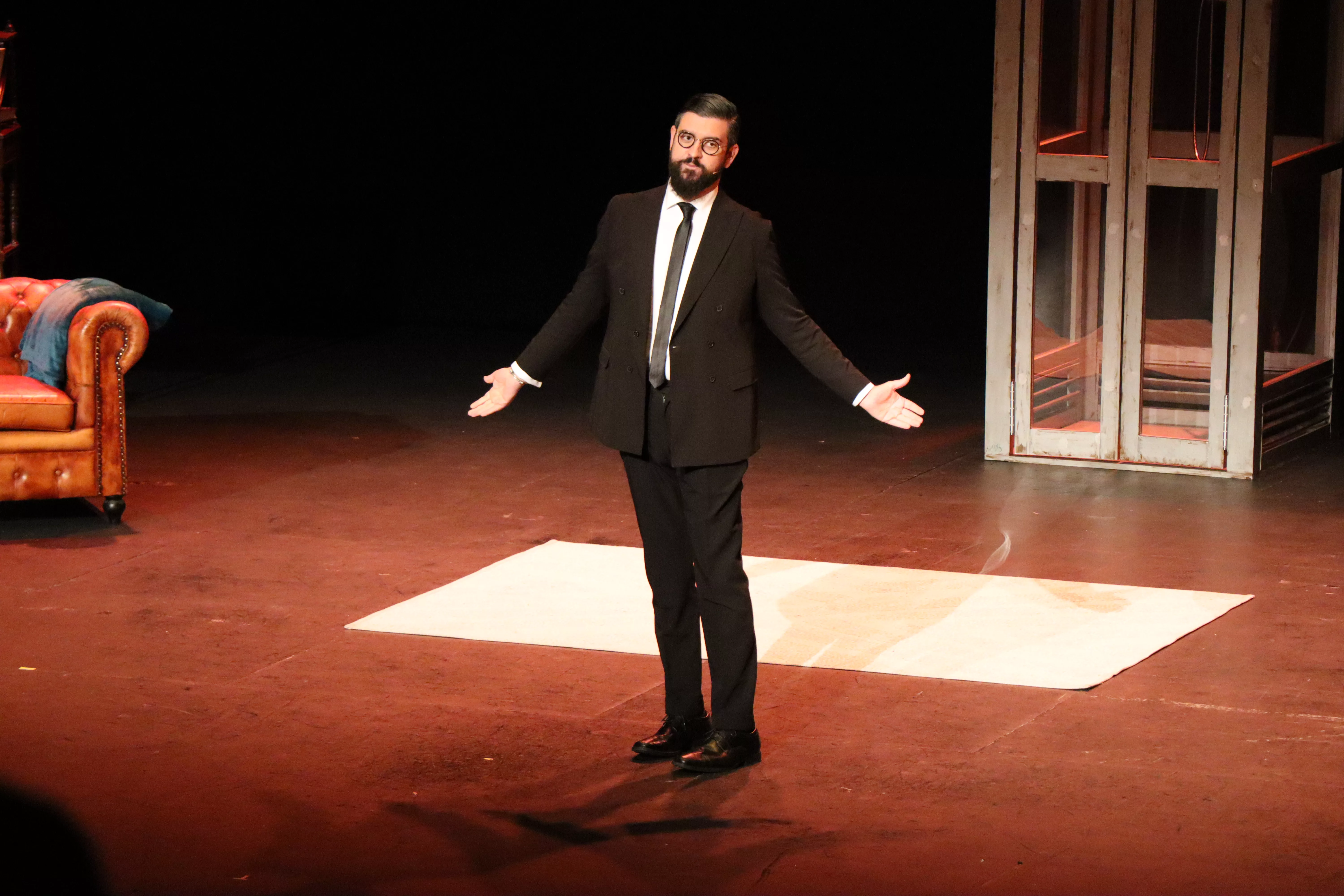 Manu Sánchez en su espectáculo "Entregamos", este sábado en el auditorio municipal de Lucena