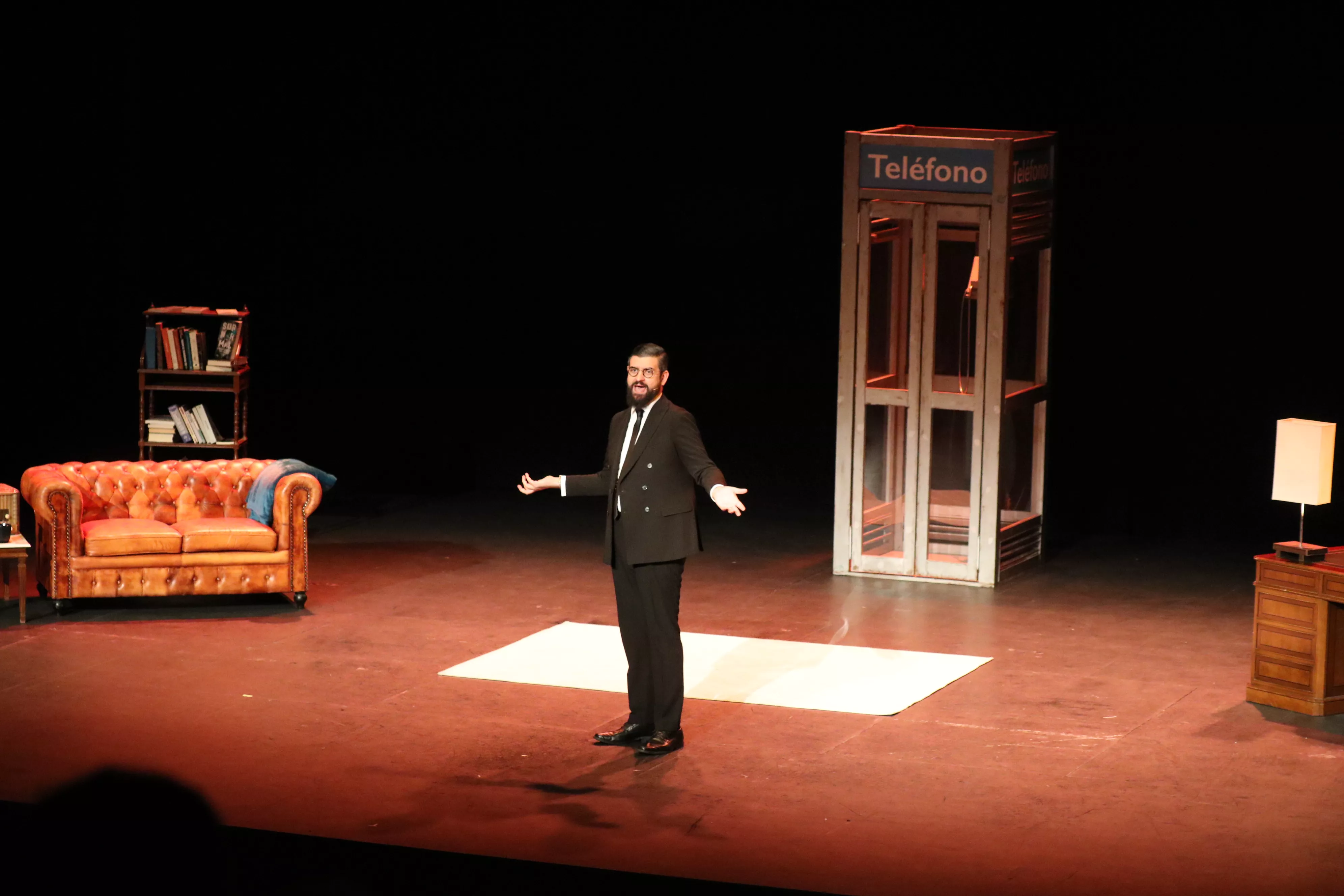 Manu Sánchez en su espectáculo "Entregamos", este sábado en el auditorio municipal de Lucena