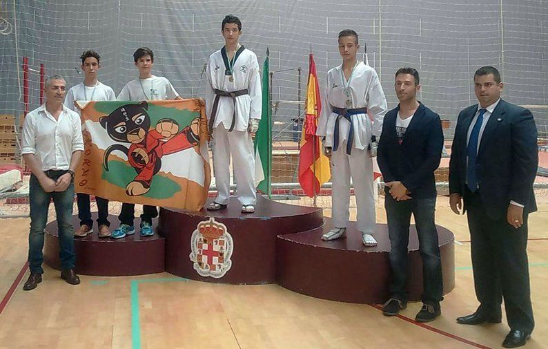 Galería: El Club Koryo de Lucena logra siete medallas en la Copa Federación de Taekwondo