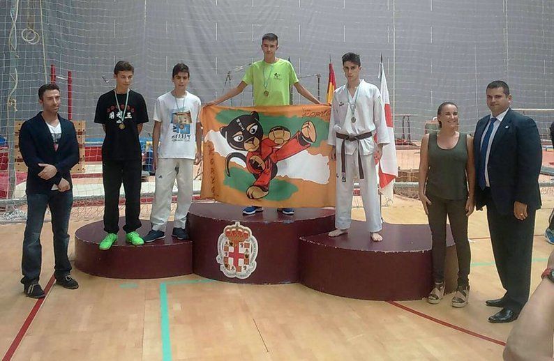 Galería: El Club Koryo de Lucena logra siete medallas en la Copa Federación de Taekwondo