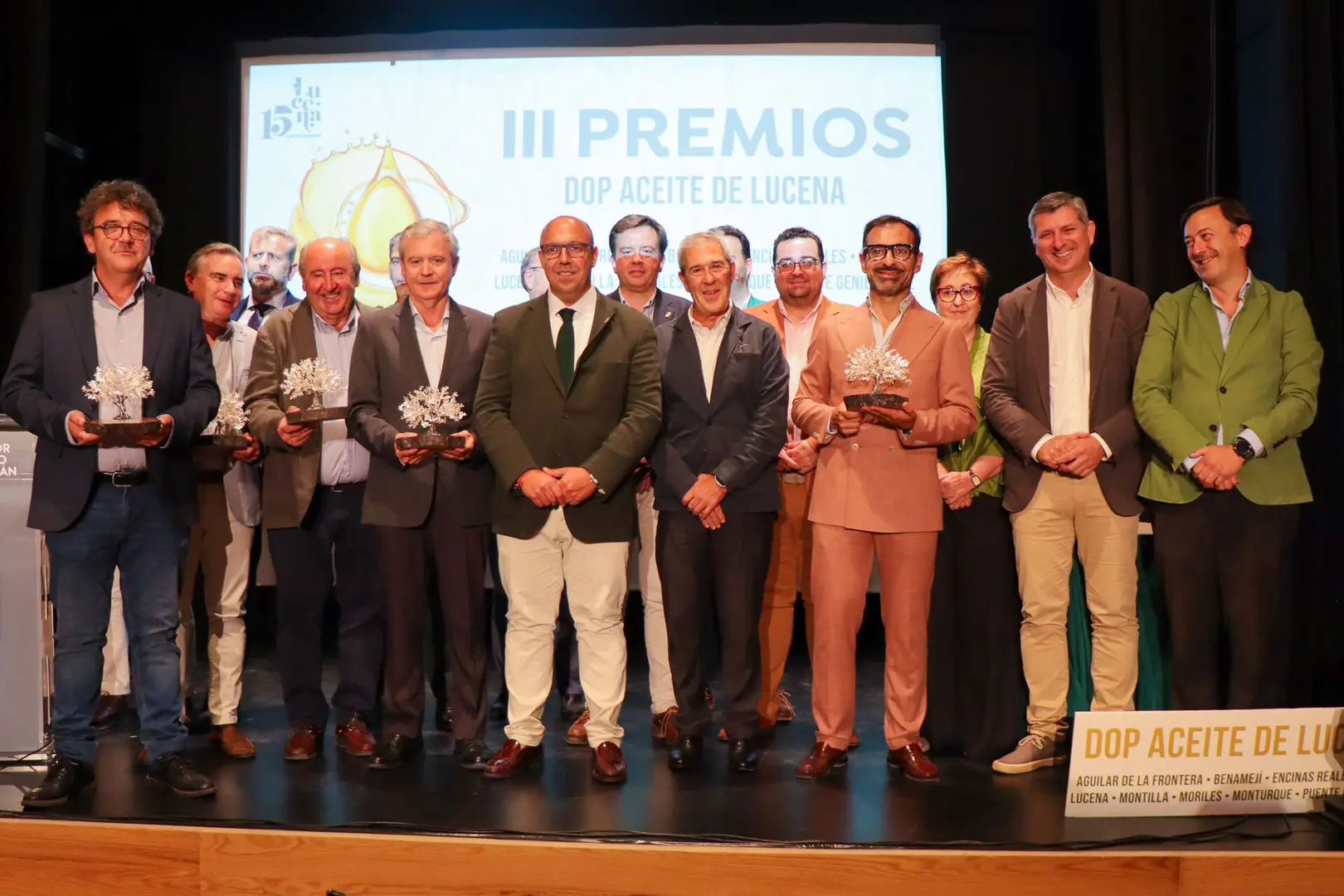 Foto de familia en los III Premios DOP Aceite de Lucena