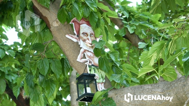 Verdín, duende de la Naturaleza, se esconde en uno de los árboles del Parque Europa Verdín, duende de la Naturaleza, se esconde en uno de los árboles del Parque Europa