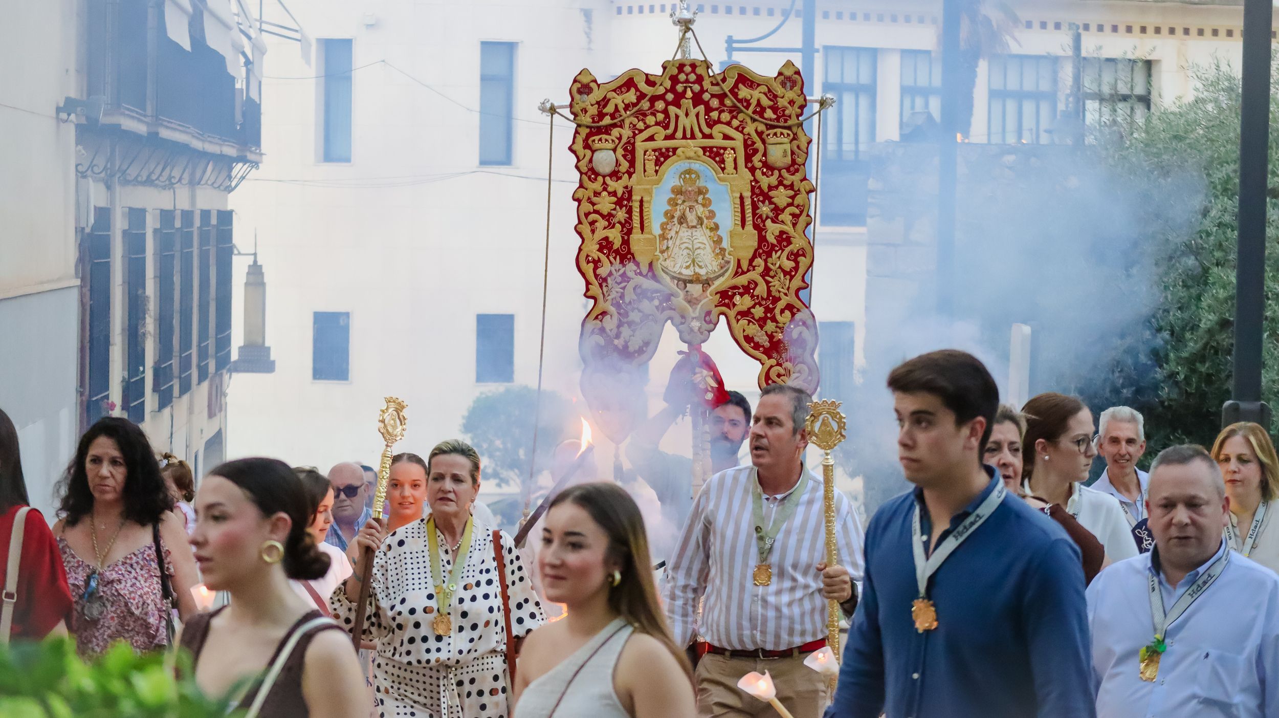 Simpecado de la Hermandad del Rocío de Lucena 15 Simpecado de la Hermandad del Rocío de Lucena 15