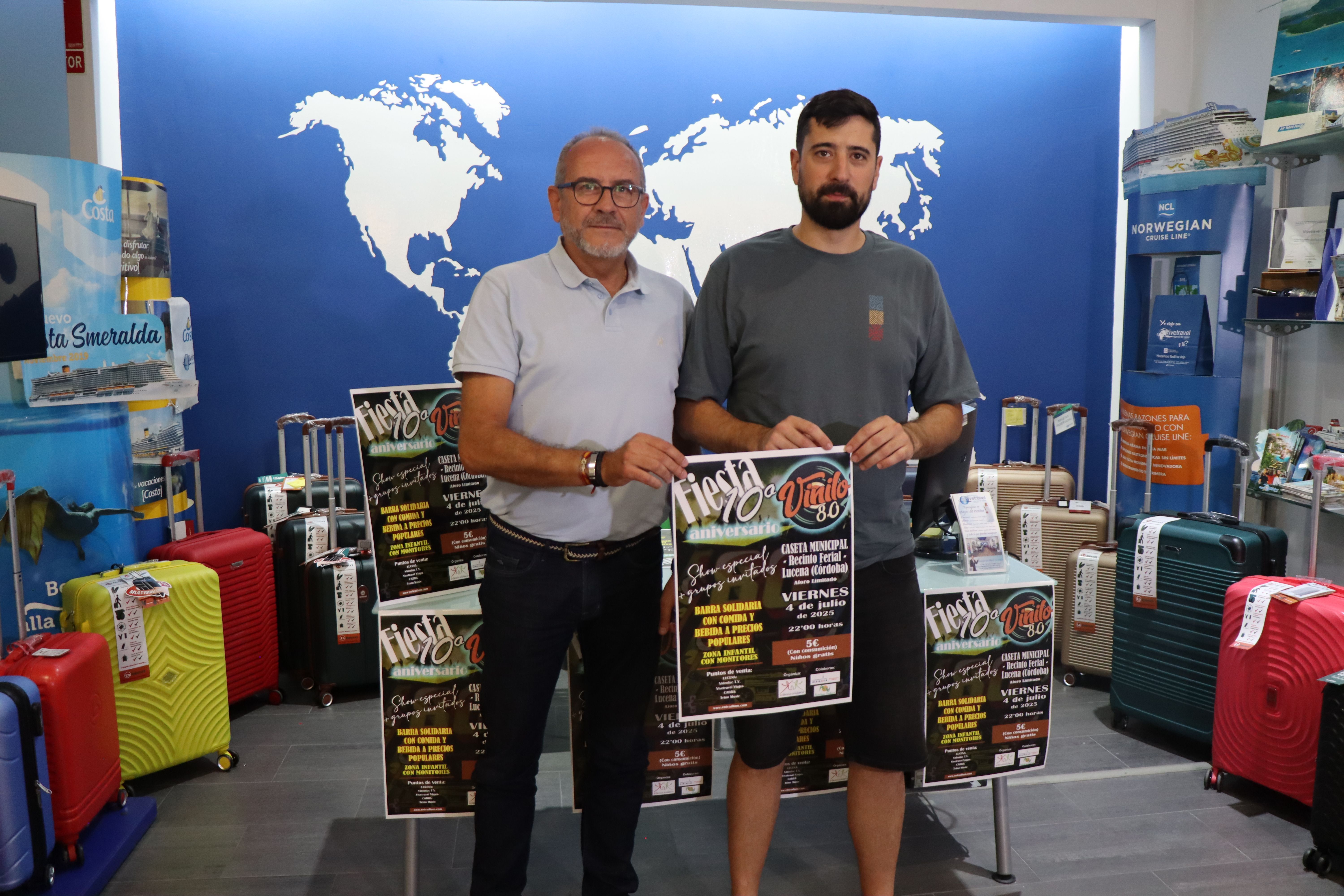 Pablo Onieva y Juanpa Sánchez durante la presentación de la fiesta aniversario de Vinilo 8.0