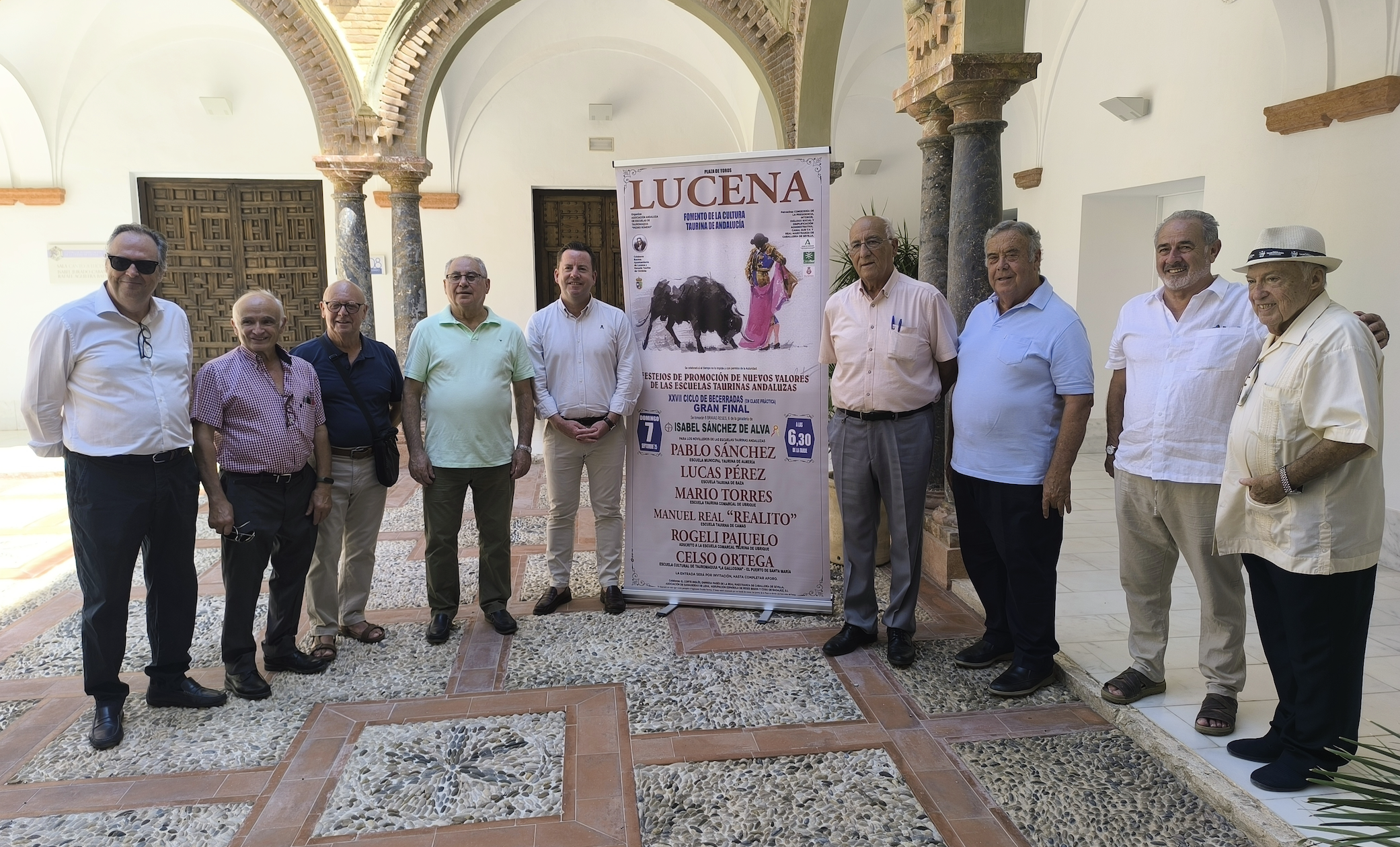 Presentación oficial del cartel de la gran final del XVII Ciclo de Becerradas de la Asociación Andaluza de Escuelas Taurinas "Pedro Romero"