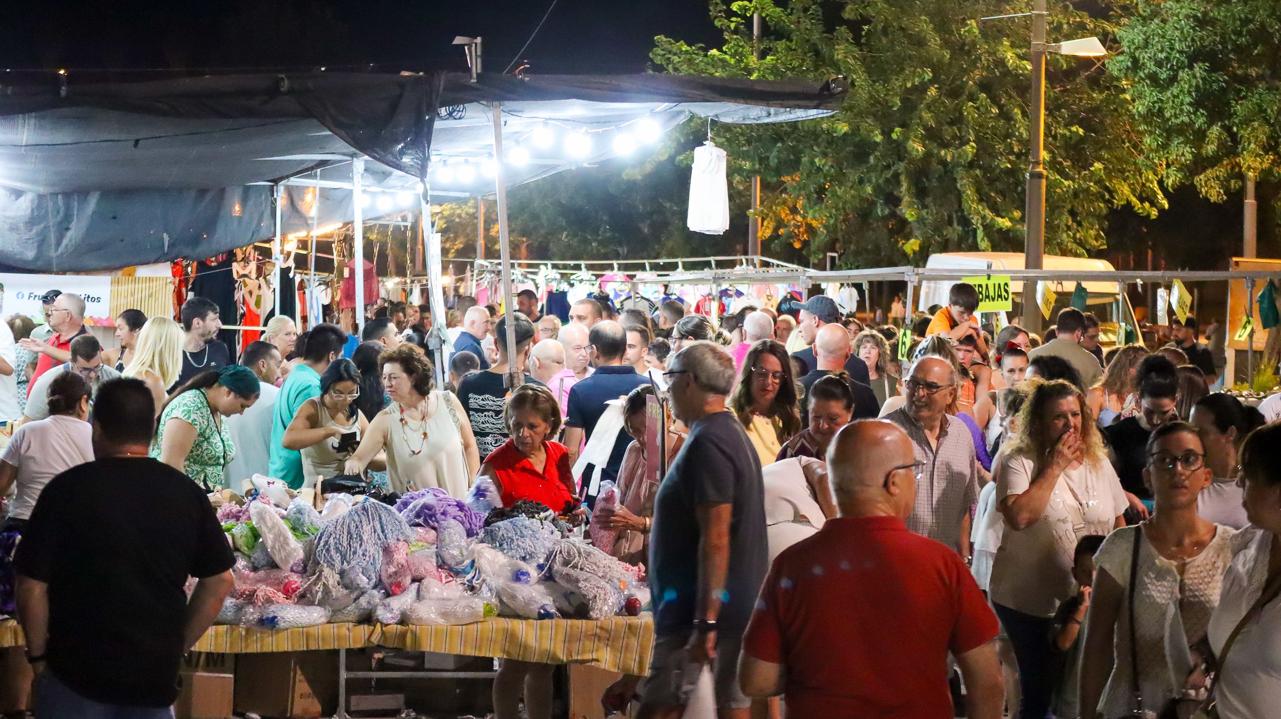 Mercadillo Nocturno Lucena 2025 38