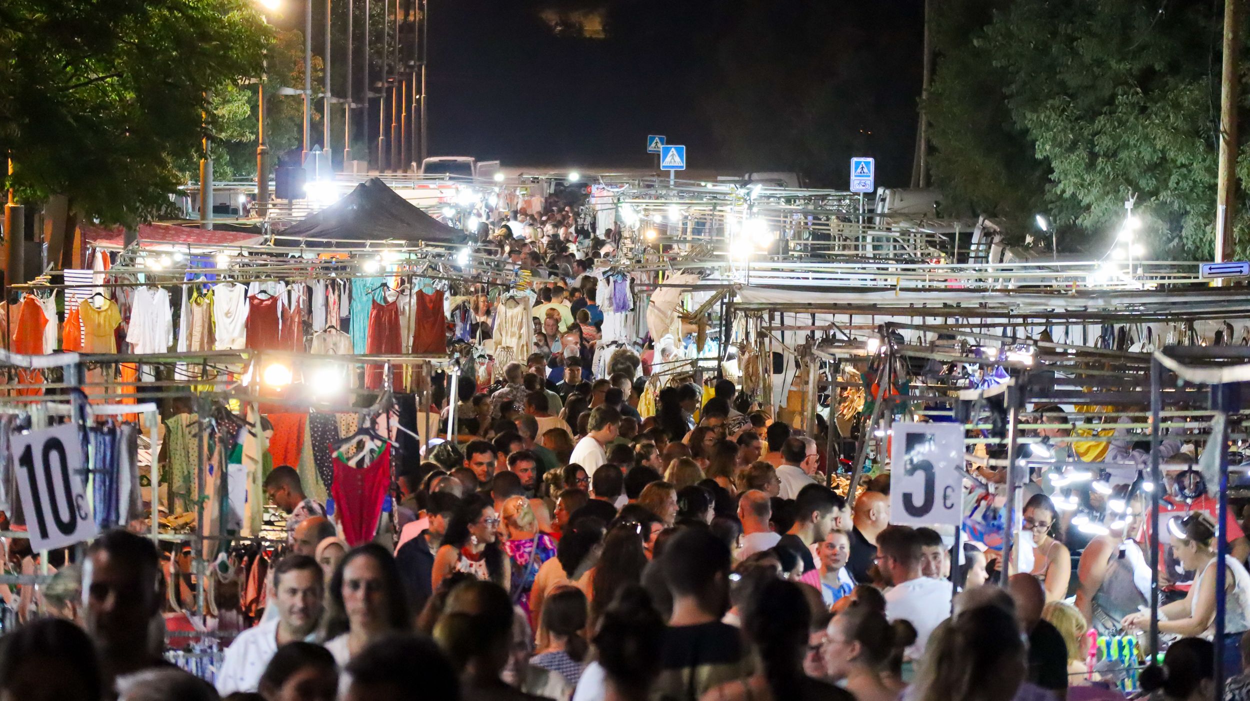 Mercadillo Nocturno Lucena 2025 43