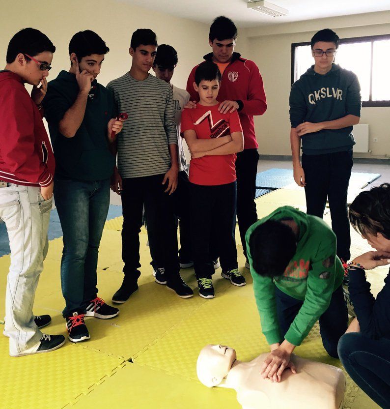 Galería: Taller práctico sobre primeros auxilios en el IES Sierra de Aras