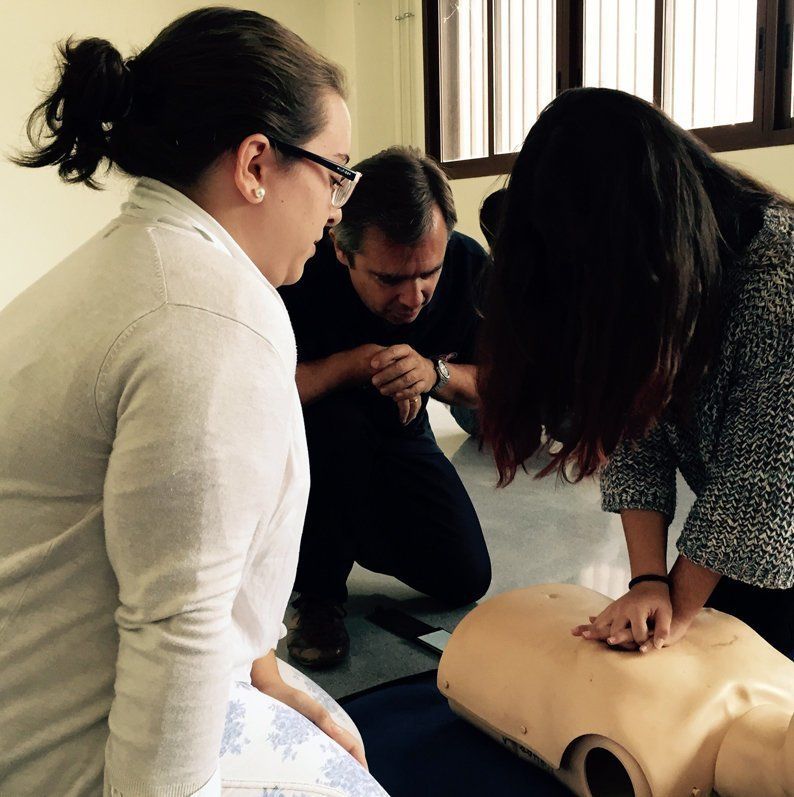 Galería: Taller práctico sobre primeros auxilios en el IES Sierra de Aras