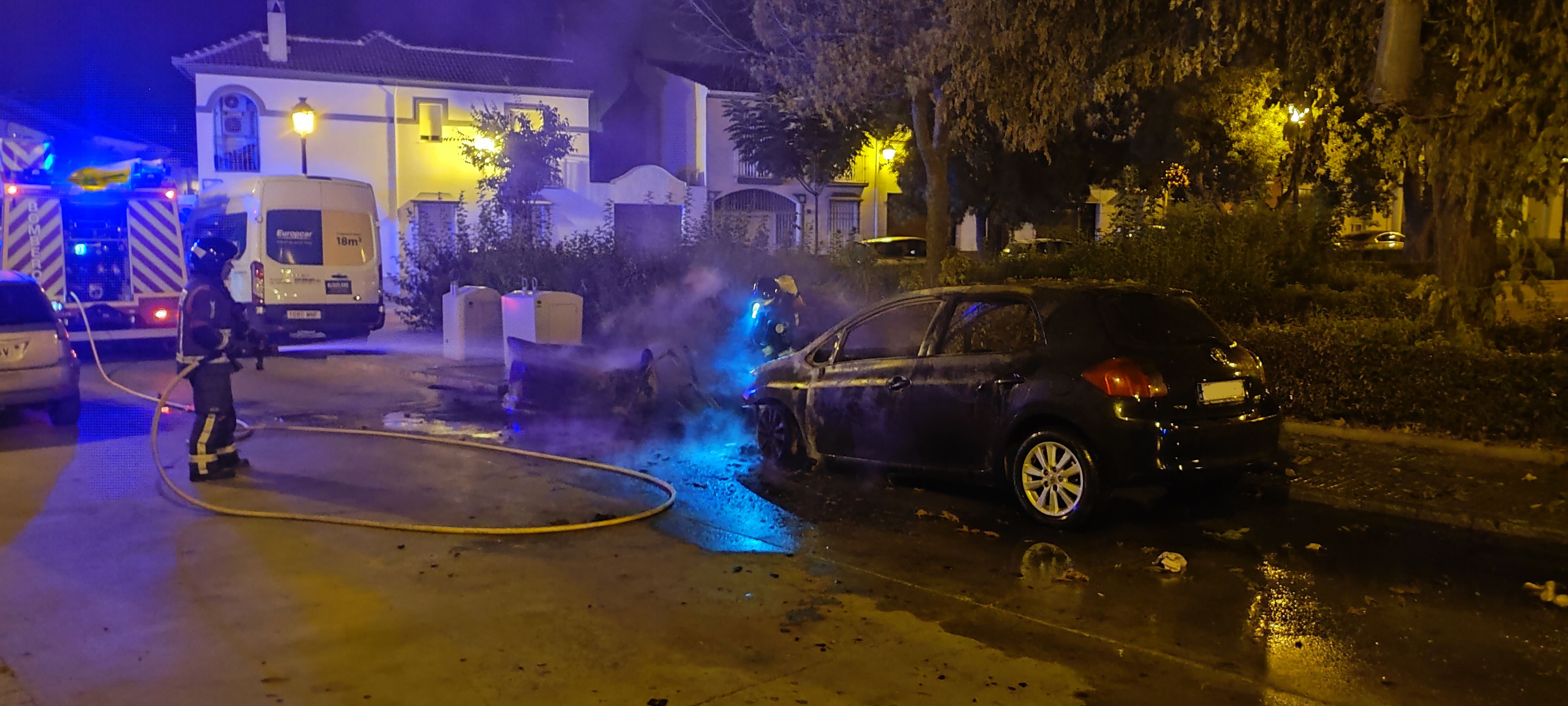 Una imagen del incendio de esta madrugada en la Plaza La Fuentesanta