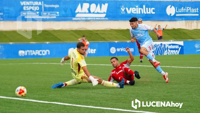 Hugo Fuentes consigue el primer gol del partido. Foto: Antonio Dávila