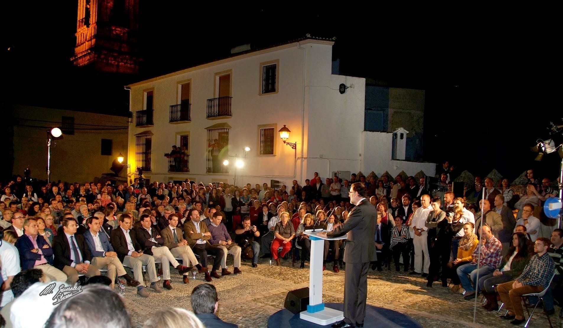 Galería: Rajoy, paseo y mitin de precampaña en Cabra. Fotos de Manuel González Durán