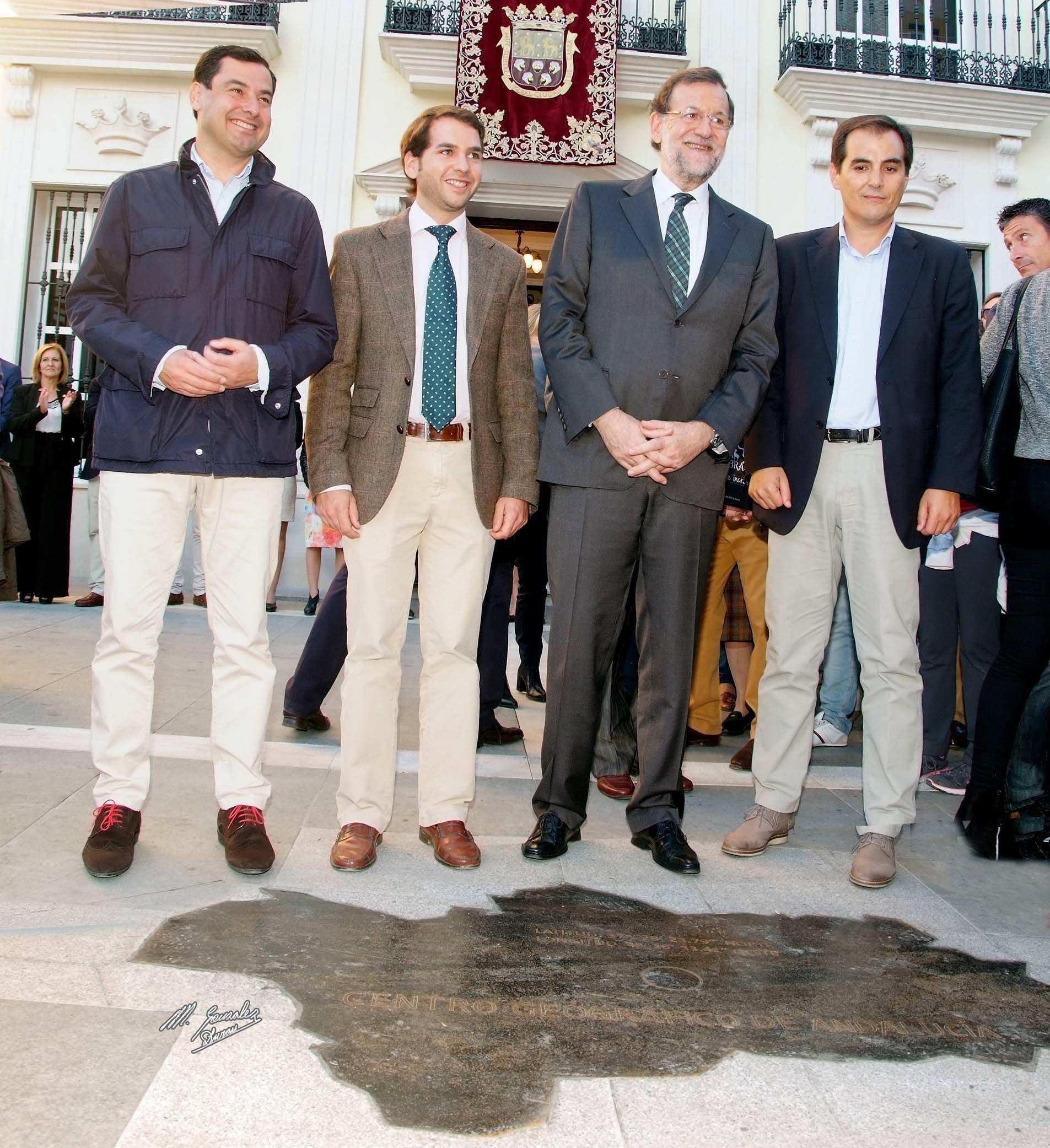 Galería: Rajoy, paseo y mitin de precampaña en Cabra. Fotos de Manuel González Durán