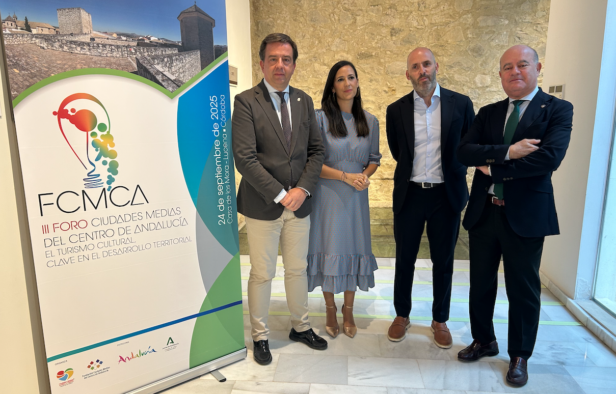 El alcalde de Lucena, Aurelio Fernandez, la presidenta de la Fundación, Ana Cebrián, el delegado territorial de Turismo, Eduardo Lucena y el alcalde de Antequera, Manuel Barón