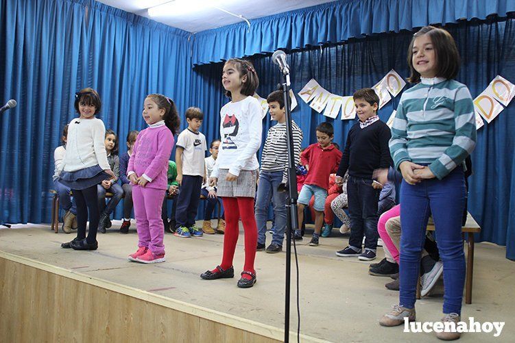 Galería: El colegio Antonio Machado inaugura su salón de usos múltiples con mucha poesía