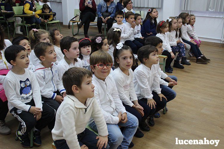 Galería: El colegio Antonio Machado inaugura su salón de usos múltiples con mucha poesía