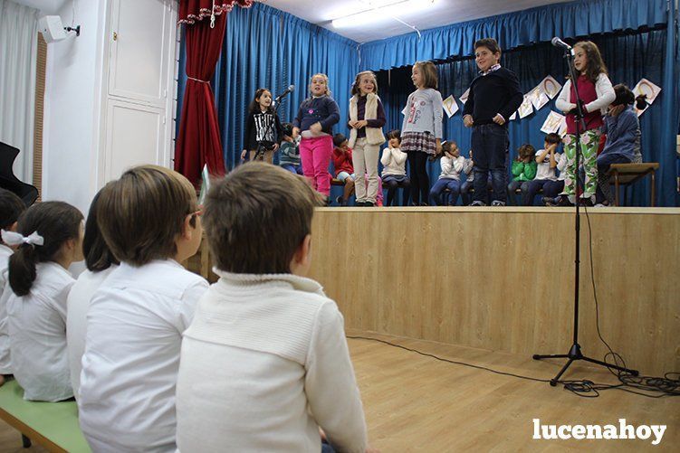 Galería: El colegio Antonio Machado inaugura su salón de usos múltiples con mucha poesía