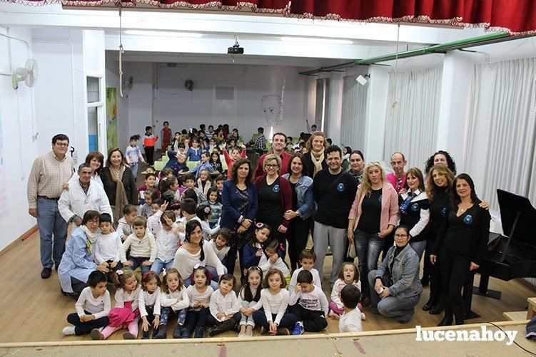 Galería: El colegio Antonio Machado inaugura su salón de usos múltiples con mucha poesía