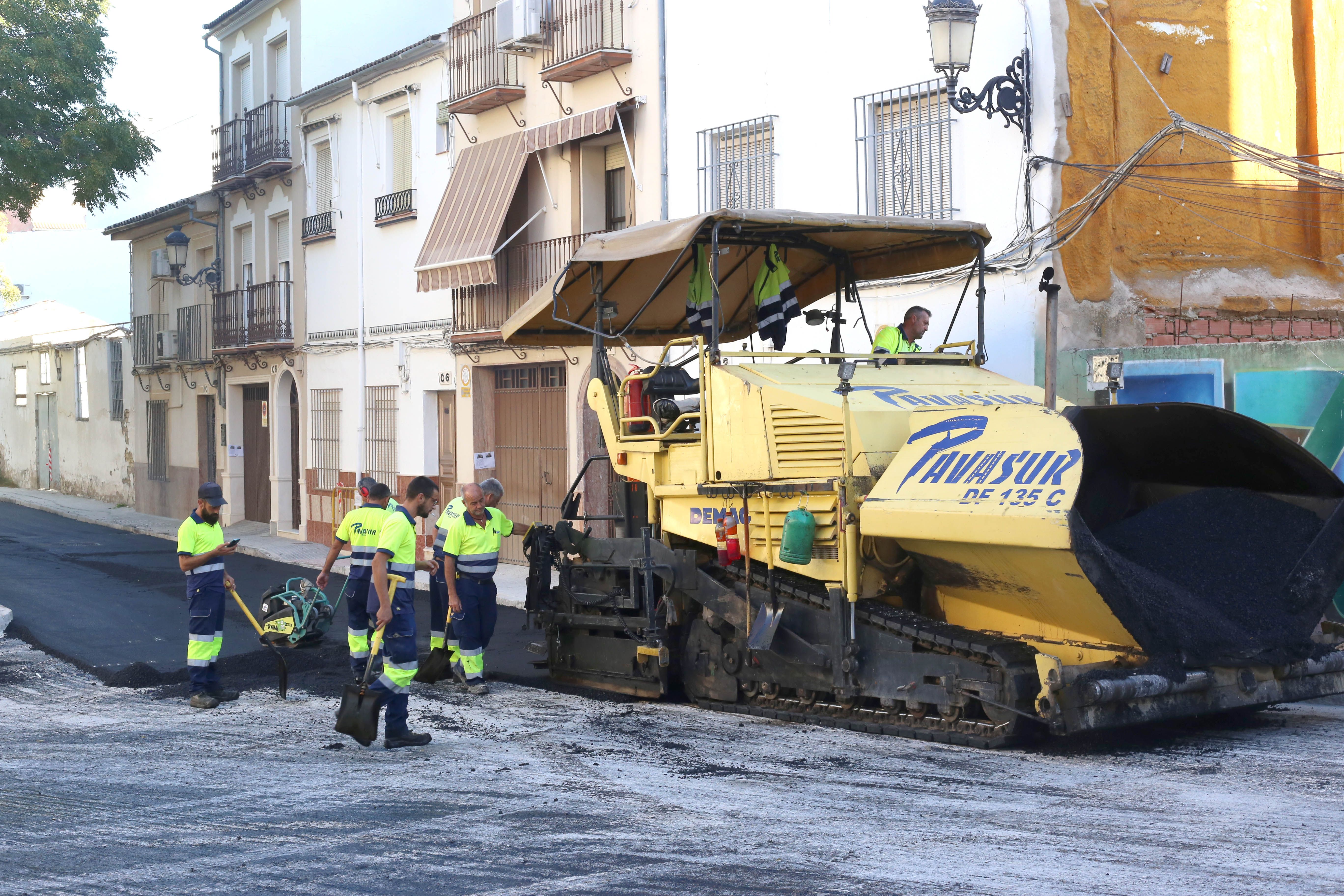 Trabajos de asfaltado en el Llano de las Tinajerías Trabajos de asfaltado en el Llano de las Tinajerías