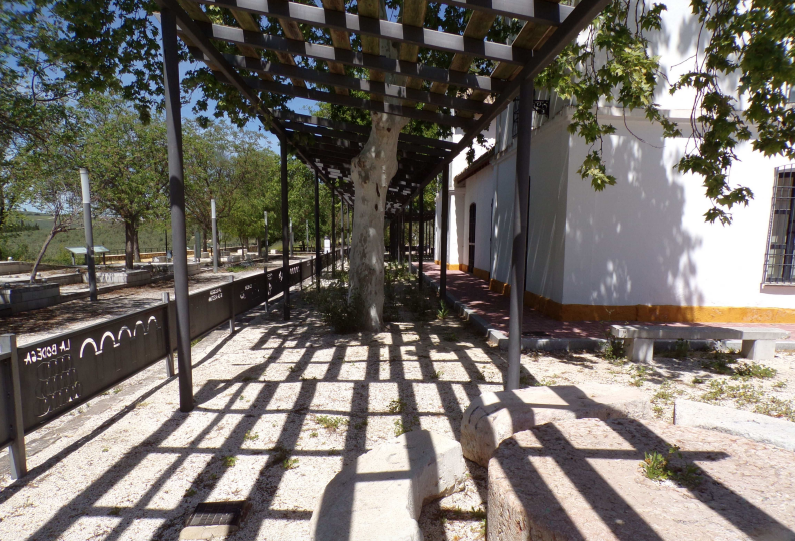 Entorno en el que se pretende actuar, junto a la estación de Las Navas y la vía verde