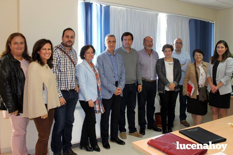  Representantes municipales y de los centros de secundaria de la localidad. 