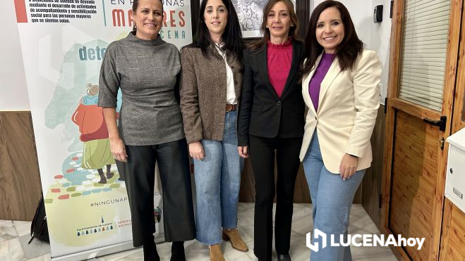 Miriam Ortiz e Irene Aguilera junto a las técnicas municipales responsables de este programa Miriam Ortiz e Irene Aguilera junto a las técnicas municipales responsables de este programa