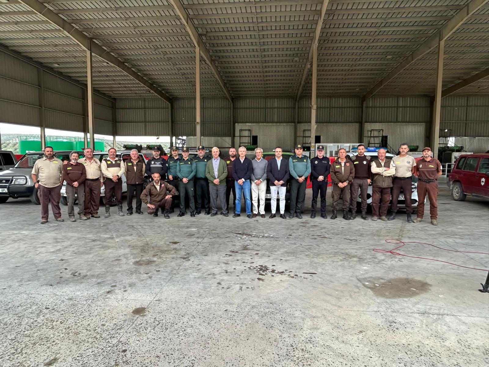 Componentes del dispositivo de seguridad en las instalaciones de la Cooperativa Olivarera Virgen de Araceli