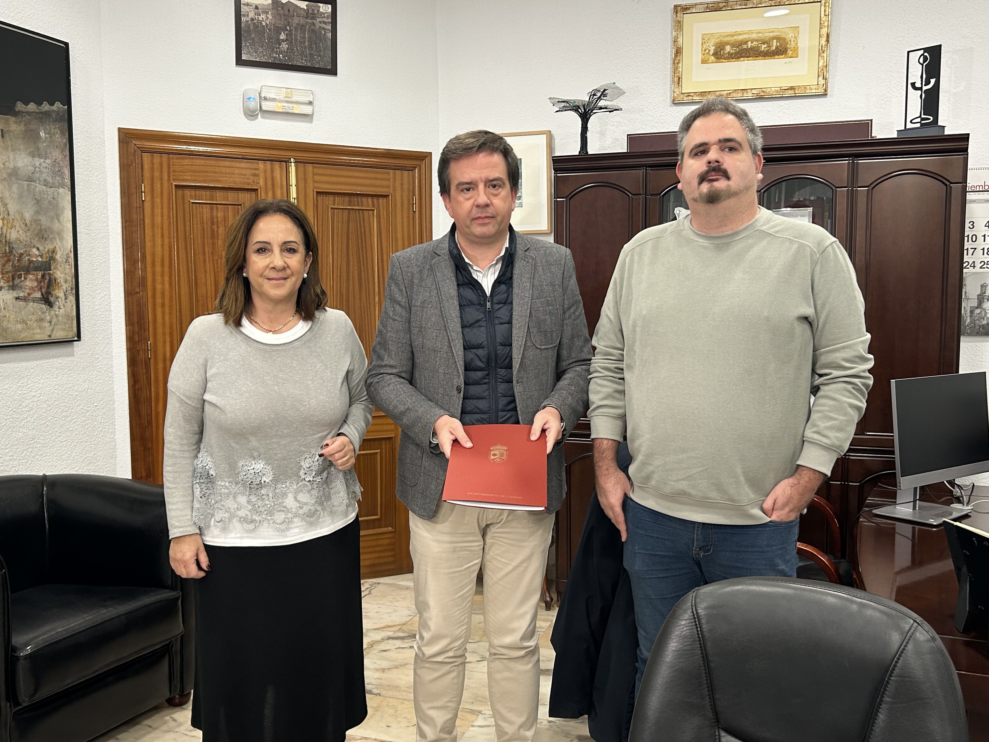 Un momento de la firma del convenio