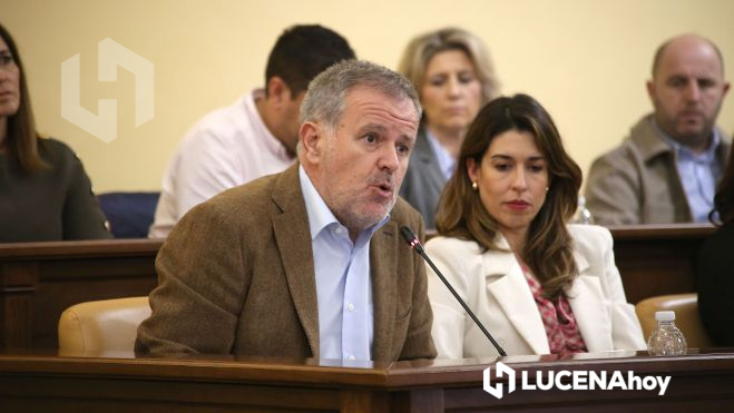 Francisco Algar durante su intervención en el pleno Francisco Algar durante su intervención en el pleno