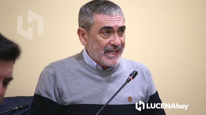 Miguel Villa expone la opinión de IU Miguel Villa expone la opinión de IU