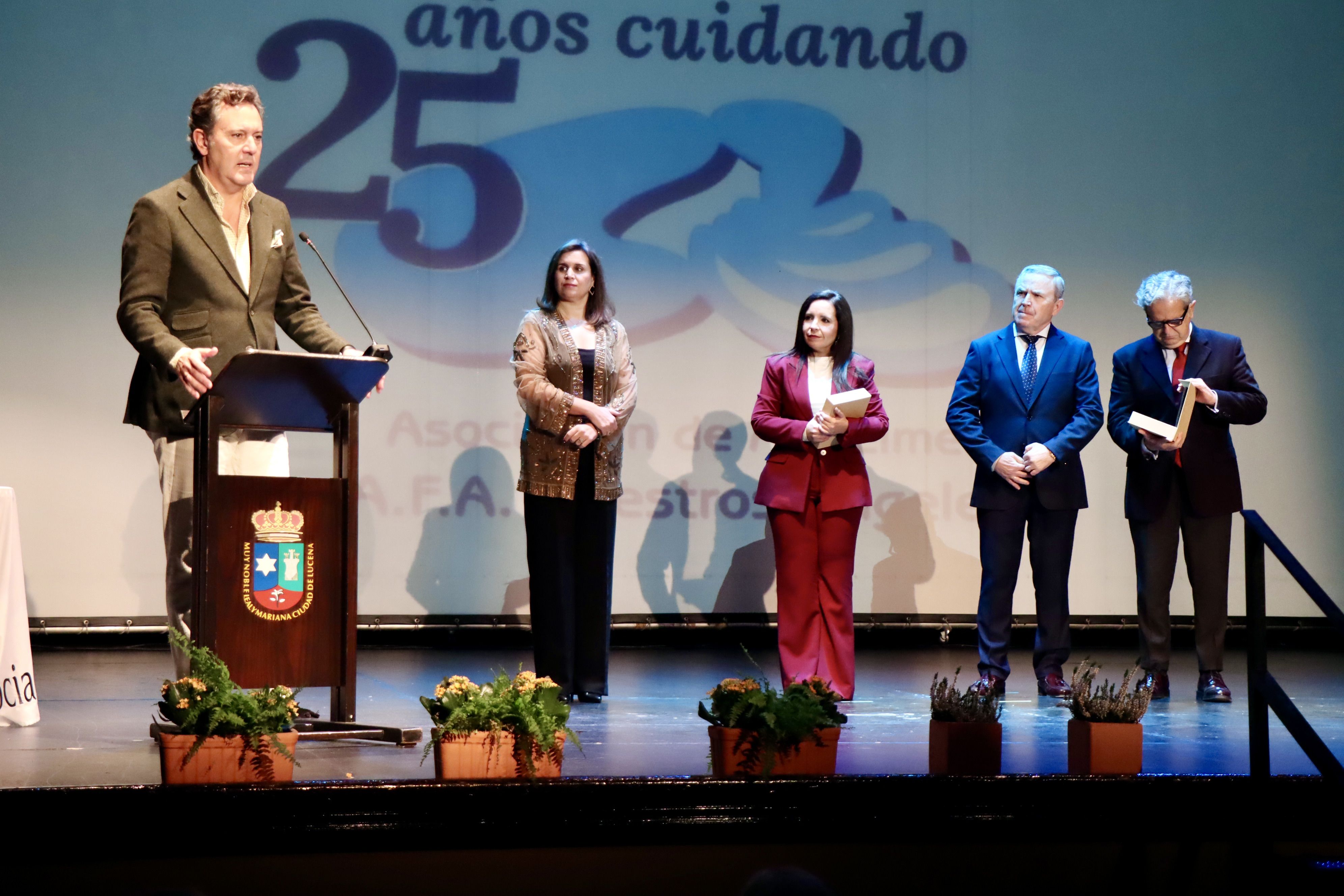 AFA "Nuestros Ángeles" celebra 25 años de actividad. Reconocimiento a las distintas administraciones
