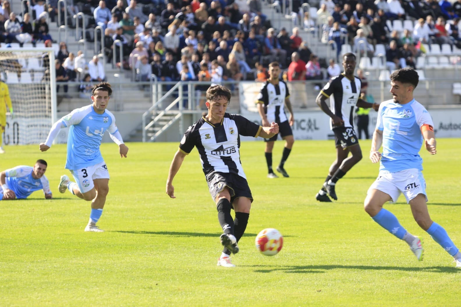 Balompédica Linense - Ciudad de Lucena. Andrés Carrasco / Europa Sur Balompédica Linense - Ciudad de Lucena. Andrés Carrasco / Europa Sur