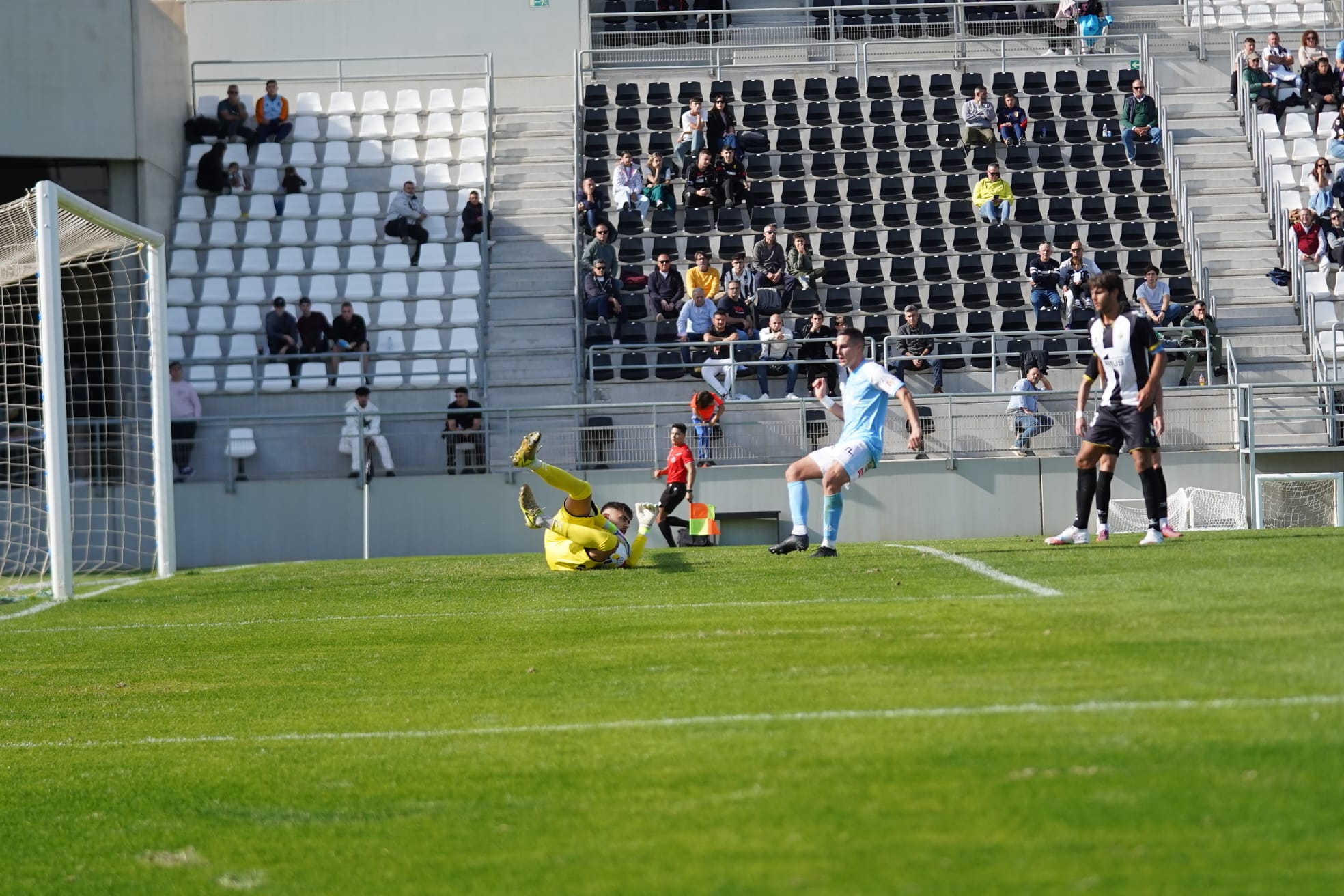 Balompédica Linense - Ciudad de Lucena. Antonio Dávila