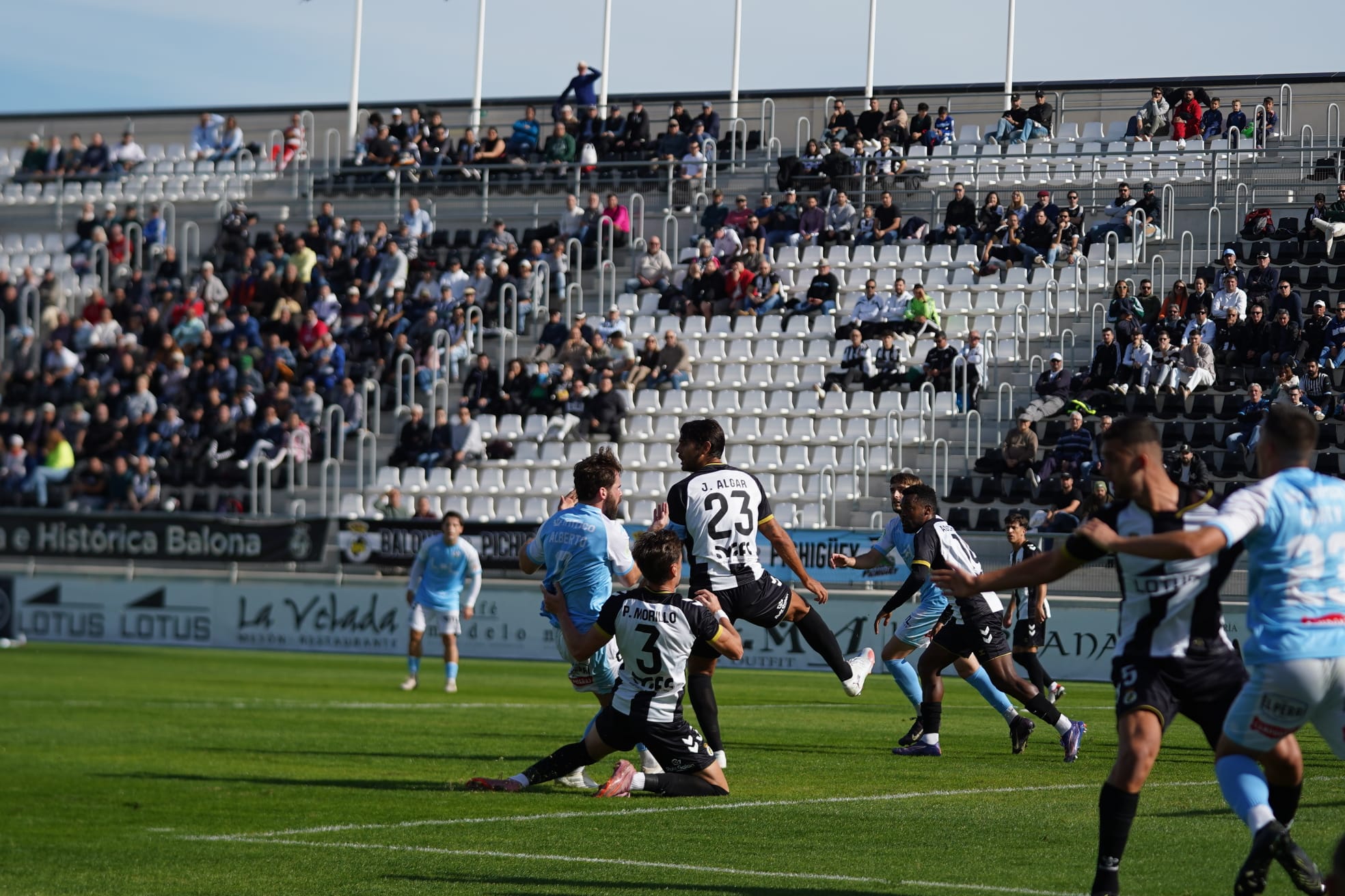Balompédica Linense - Ciudad de Lucena. Antonio Dávila