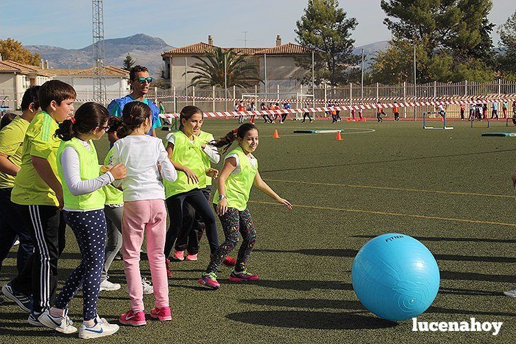 Casi 500 escolares celebran el Día del Niño en el Patronato Deportivo Municipal