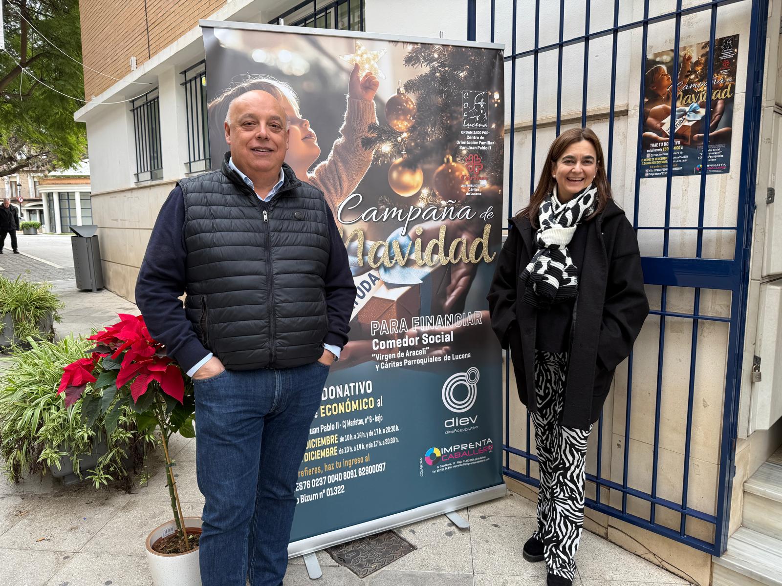 Aurora Torres, subdirectora del COF y  Pedro Arroyo, coordinador de la Campaña de Navidad 