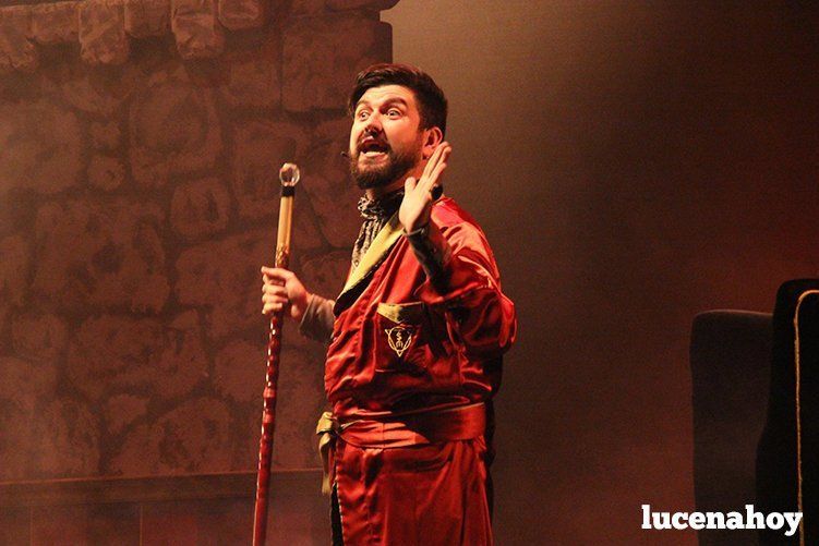 Galería: Manu Sánchez cuelga el primer "no hay billetes" de la Semana del Teatro con "El último santo"