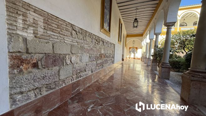 Una de las paredes del claustro tras su restauración.