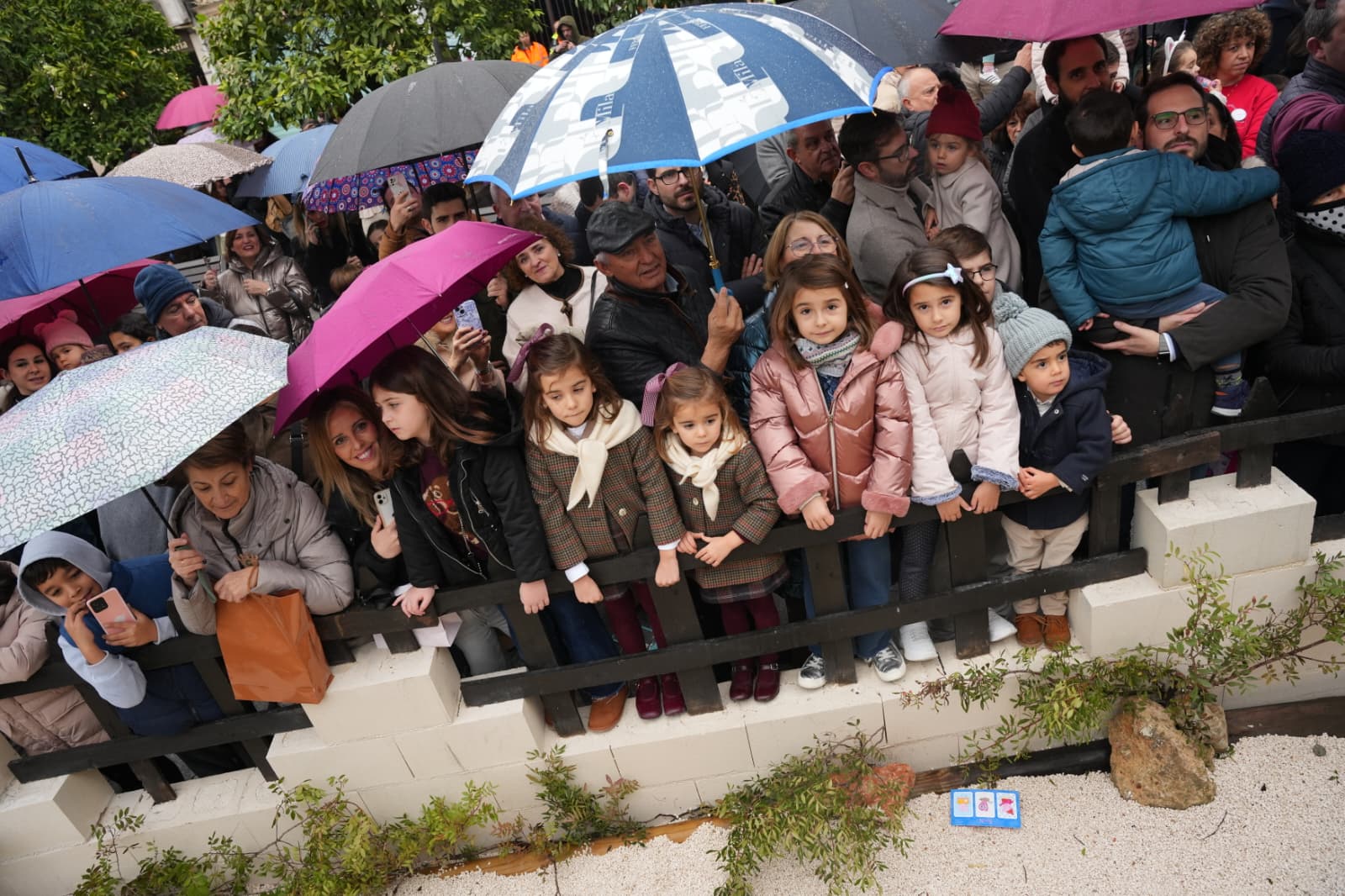 Los Reyes Magos acuden al portal de Belén para la Adoración al Niño Jesús