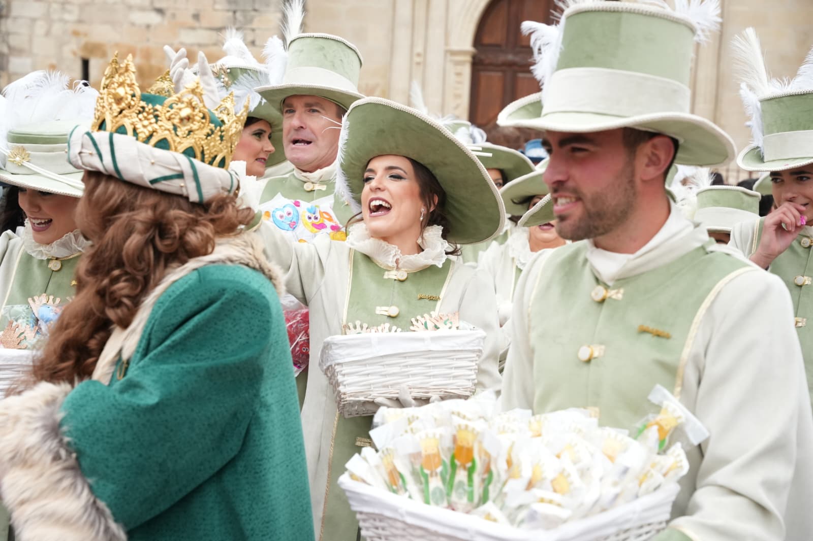 Los Reyes Magos acuden al portal de Belén para la Adoración al Niño Jesús